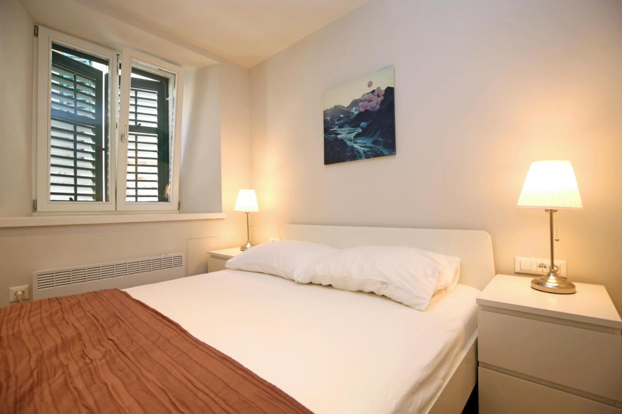 שיבניק Apartment Volat מראה חיצוני תמונה